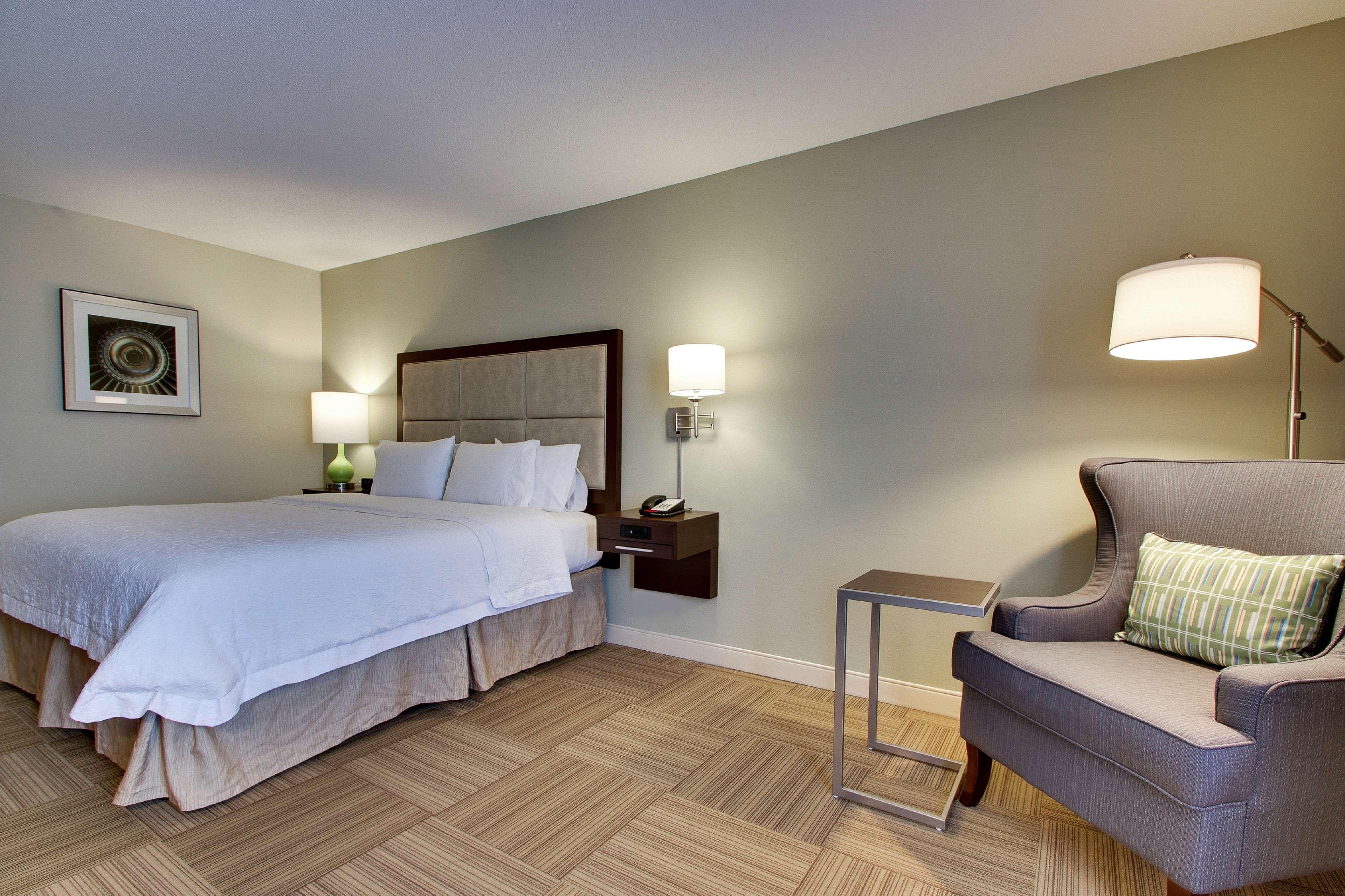 Hampton Inn Уорнер-Робинс Экстерьер фото